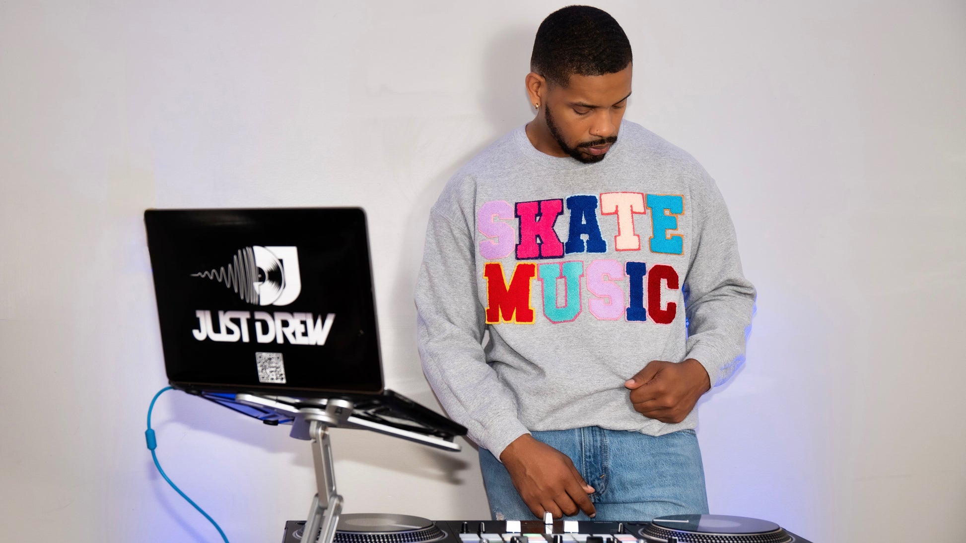SKATE MUSIC Sweatshirt image 1